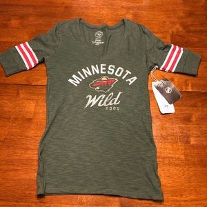 NHL Hockey Minnesota Wild T shirt top Medium